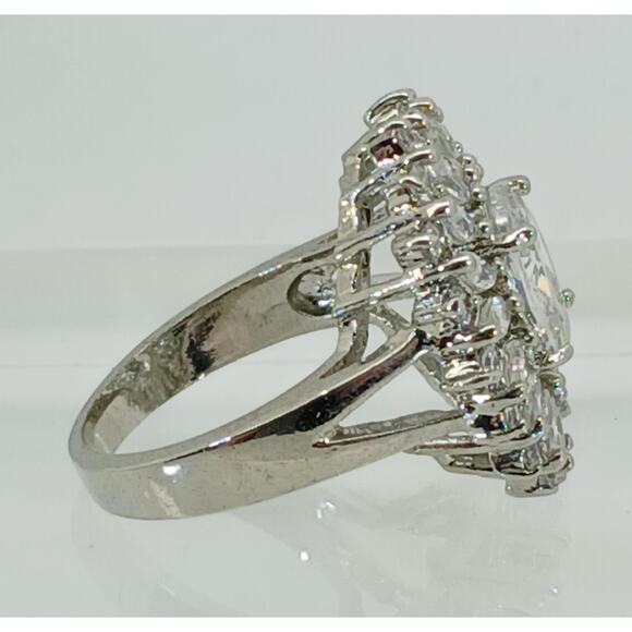 Vintage Ring Size 8 Silver Tone White Gold GP CZ Diamond Cocktail - Picture 7 of 10